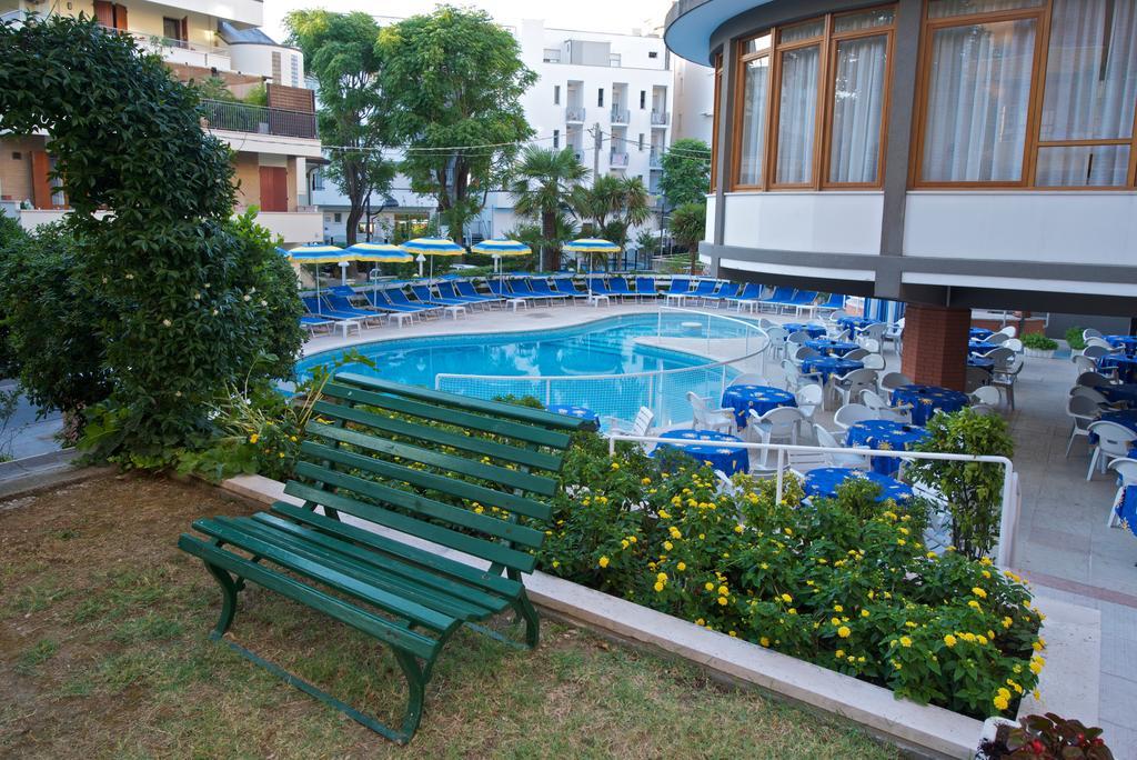 Hotel Torretta กัตตอลิกา ภายนอก รูปภาพ