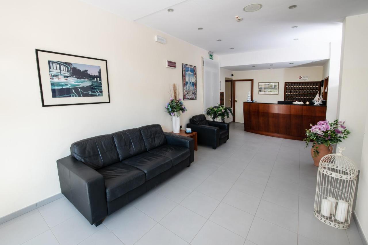 Hotel Torretta กัตตอลิกา ภายนอก รูปภาพ